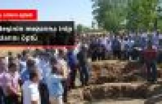 Batman'daki Saldırıda Yaşamını Yitirenler Yan...