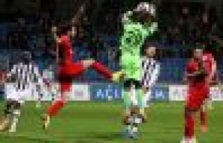 Beşiktaş son dakikada yıkıldı