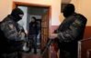 Bingöl'de ev baskınları: 5 gözaltı