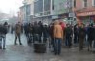 Birçok kentte HDP'ye saldırı