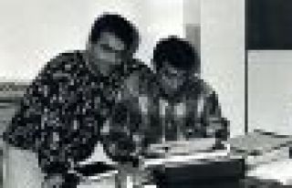 Biz Ölerek mi Yaşamayı Öğreneceğiz Hala