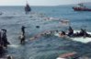 BM: Batan göçmen teknesinde 800 kişi öldü