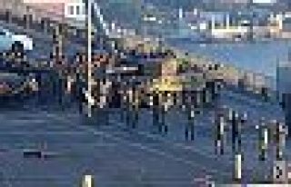 Boğaziçi Köprüsü'ndeki askerler teslim oldu