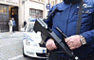 Brüksel'de Kriminoloji Enstitüsü'nün önünde...