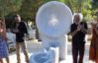 Can Yücel'in mezar taşı yeniden yapıldı