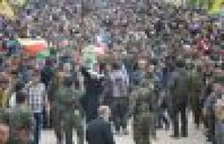 Cenazeyê şervanê YPG’' Elî Gulo bi dirûşmeyan...