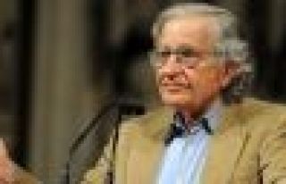 Chomsky: Erdoğan tehlikeli bir yönde ilerliyor