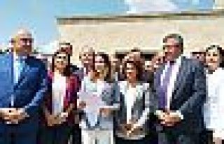 CHP'li 129 vekilden kurultaya karşı ortak açıklama