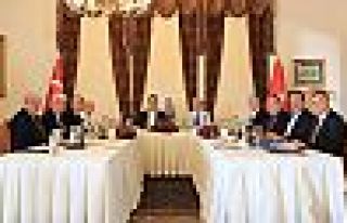 CHP'li belediye başkanları İstanbul'da toplandı