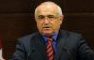 Çiçek: IŞİD ile mücadelede tutarsızlık var