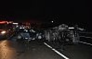 Damperi açık seyreden TIR kaza yaptı: 2 ölü