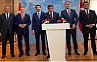 Davutoğlu 'AK Parti için' AK Parti'den istifa etti