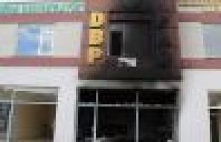DBP Çınar ilçe binası ateşe verildi