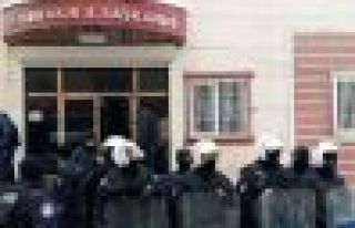 DBP Diyarbakır il binasına polis baskını
