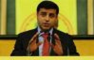 Demirtaş: AKP seçime kadar beklenen adımları atmalı