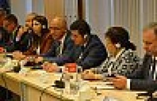 Demirtaş büyükelçilik temsilcileriyle görüştü