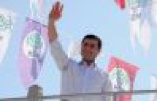 Demirtaş: Ağrı'da çatışma değil, kurgu operasyon...