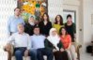 Demirtaş seçim çalışmasına ailesini ziyaret...