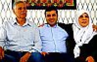 Demirtaş'ın annesi: Erdoğan korkmasın, oğlumu...