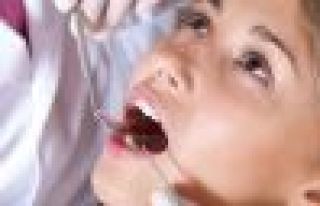 Diş eti kanamalarına dikkat