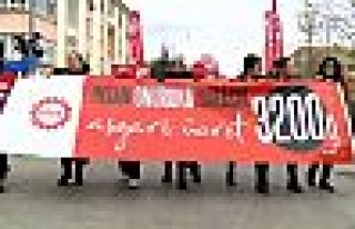 DİSK'ten bakanlık önünde asgari ücret eylemi