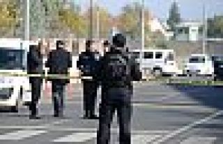 Diyarbakır Adliyesi önünde silahlı saldırı:...