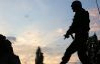 Diyarbakır'da şafak baskınları