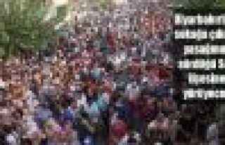 Diyarbakırlılar sokağa çıkma yasağının sürdüğü...