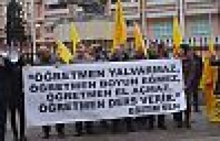 Eğitim Sen: Bir önceki yılı mumla arıyoruz