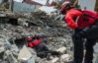Ekvador'daki depremde ölü sayısı 413'e yükseldi
