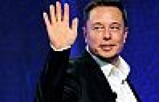 Elon Musk, SpaceX ve Tesla sayfalarını Facebook'tan...