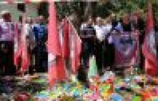 Emek örgütleri, katliamın yapıldığı yerde incelemelerde...