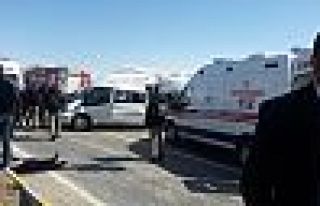 Hakkari - Van yolunda kaza: 2 ölü, 15 yaralı!