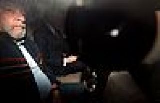 Eski Brezilya Devlet Başkanı Lula polise teslim...