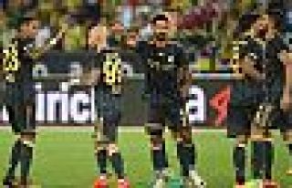 Fenerbahçe Grasshoppers'ı eleyerek gruplara kaldı