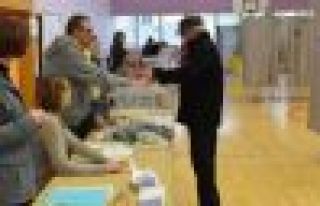 Fransa'da aşırı sağ kaybetti