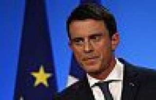 Fransa'da Başbakan Valls, cumhurbaşkanı adayı