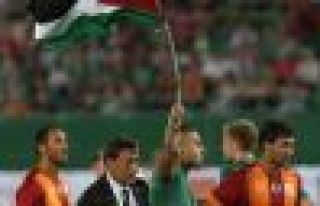 Futbol sahalarında İsrail protestosu