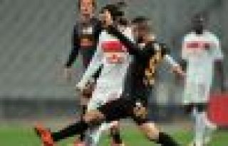 Galatasaray, Antalyaspor ile 0-0 Berabere Kaldı