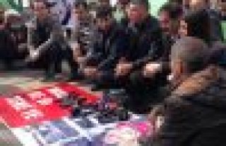 Gazeteciler Sur'da mahsur kalan DİHA muhabiri için...