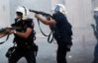 Gazi Mahallesi'nde 14 yaşındaki çocuk gaz bombasıyla...