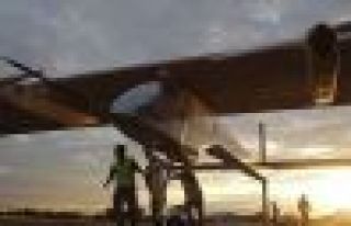 Güneş enerjisiyle çalışan uçak yola çıktı