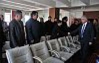 Hakkari Valisi Cüneyt Toprak, Şemdinli'yi ziyaret...