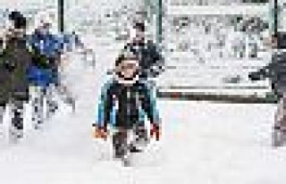 Hakkari ve Yüksekova'da eğitime kar engeli