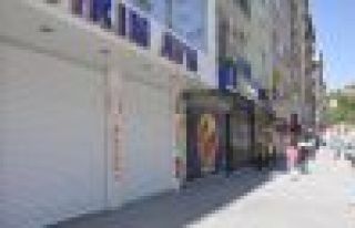 Hakkari ve Yüksekova'da kepenkler açılmadı