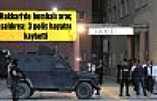 Hakkari'de bombalı araç saldırısı: 3 polis hayatnı...