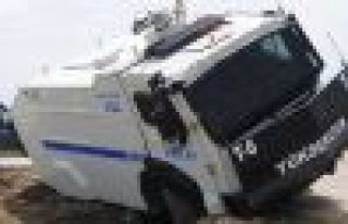 Hakkari'de TOMA devrildi