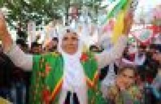 Halklar HDP'ye koşuyor