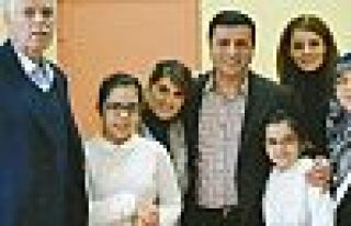 HDP Eş Genel Başkanı Selahattin Demirtaş'a aile...