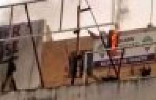 HDP Silifke ilçe binası ateşe verildi